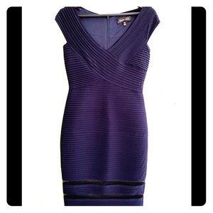 EUC Tadashi Shoji navy dress size XS